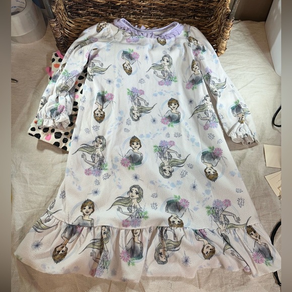 Girls 5T pajamas - Frozen gown and Polka Dot Set - 2 set bundle - Picture 2 of 2